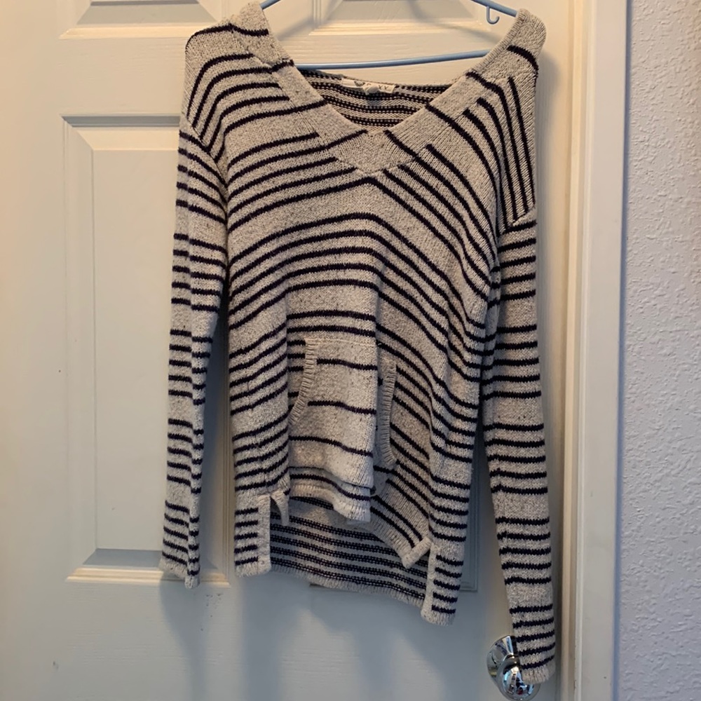 Roxy sweater